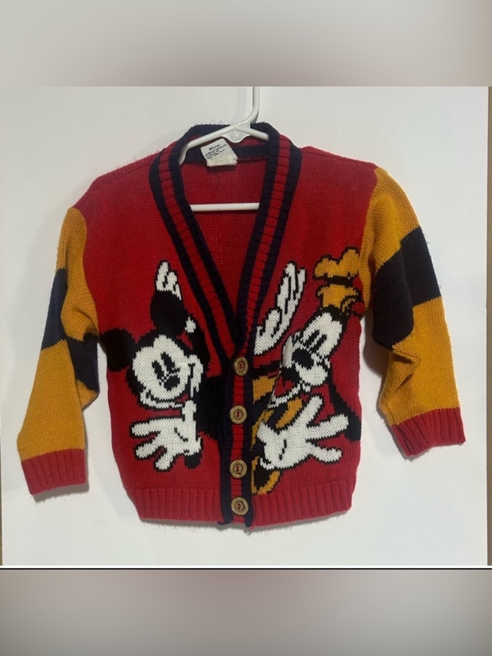 Vintage 90’s Mickey & Co. sweater with goofy and mickey mouse